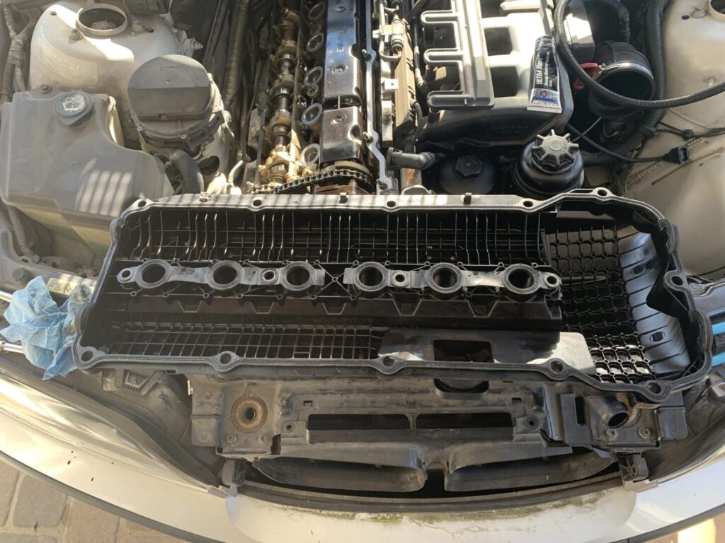 Image of the valve cover gasket itself BMW E46